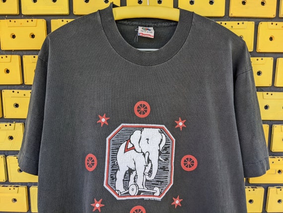 Vintage 1989 10000 Maniacs T-shirt Blind Man Zoo Tour