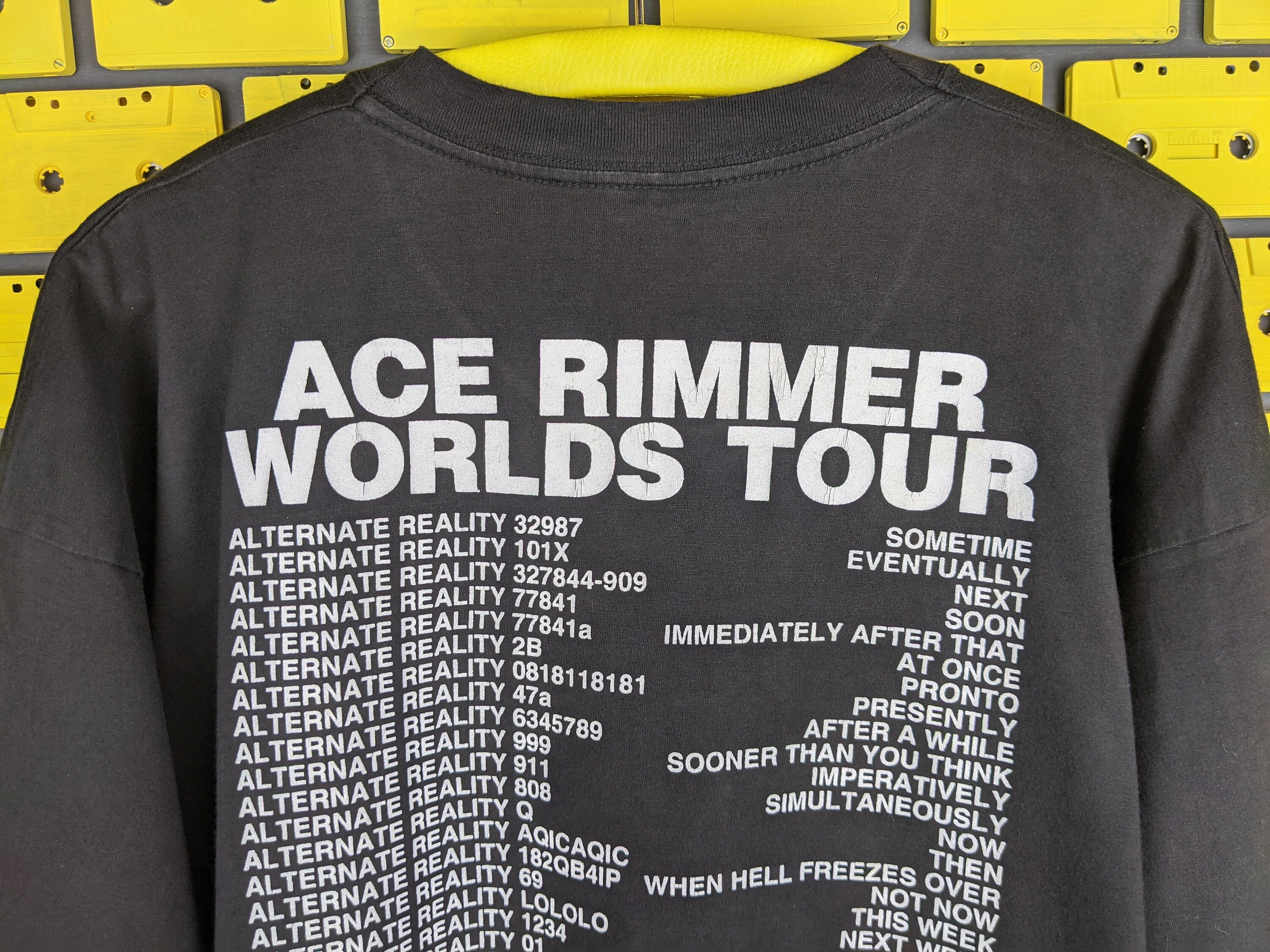 Vintage 90s Red Dwarf T-shirt Ace 