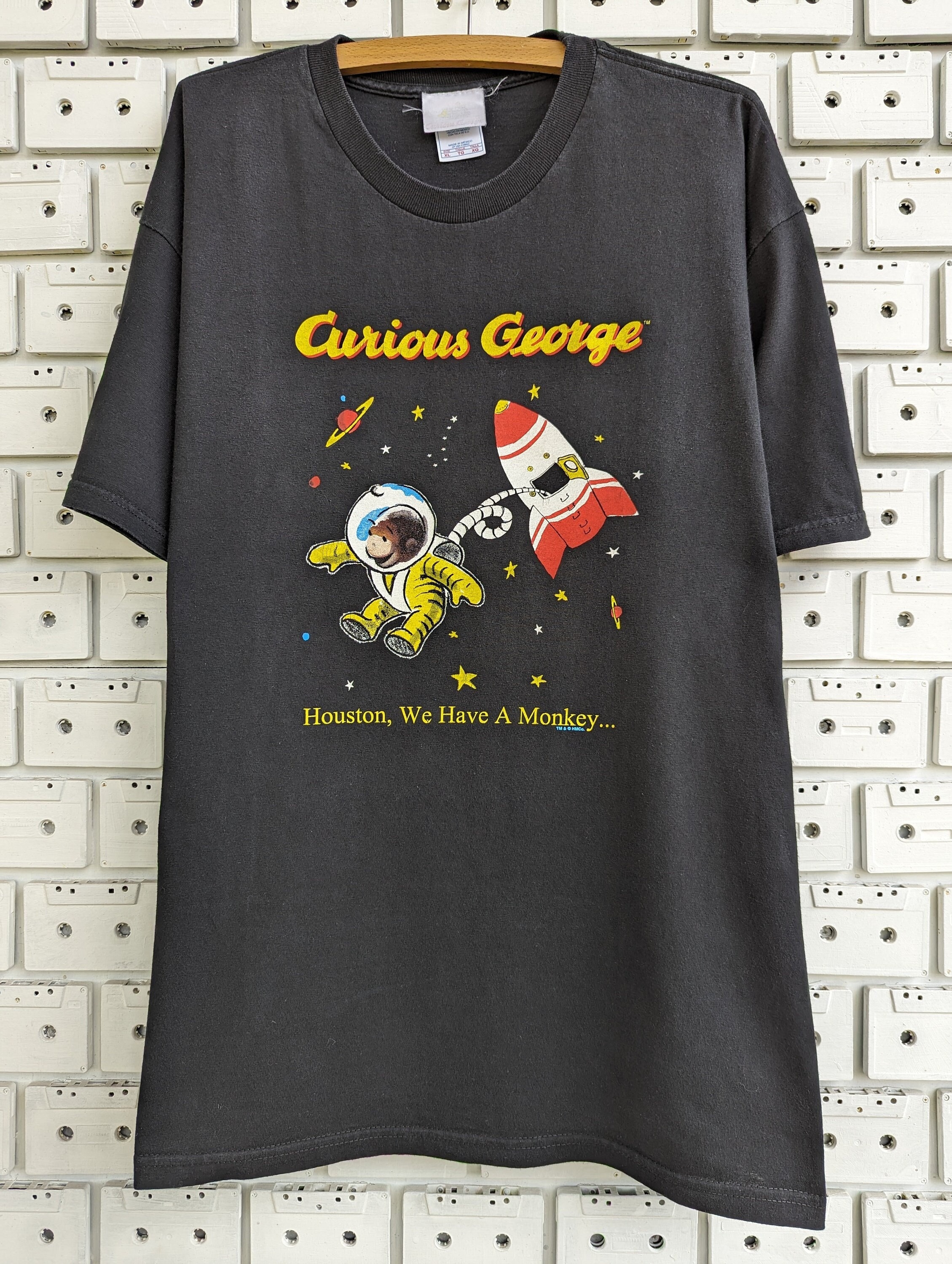 Vintage 00s Curious George T-shirt Funny Astronaut Monkey Children 