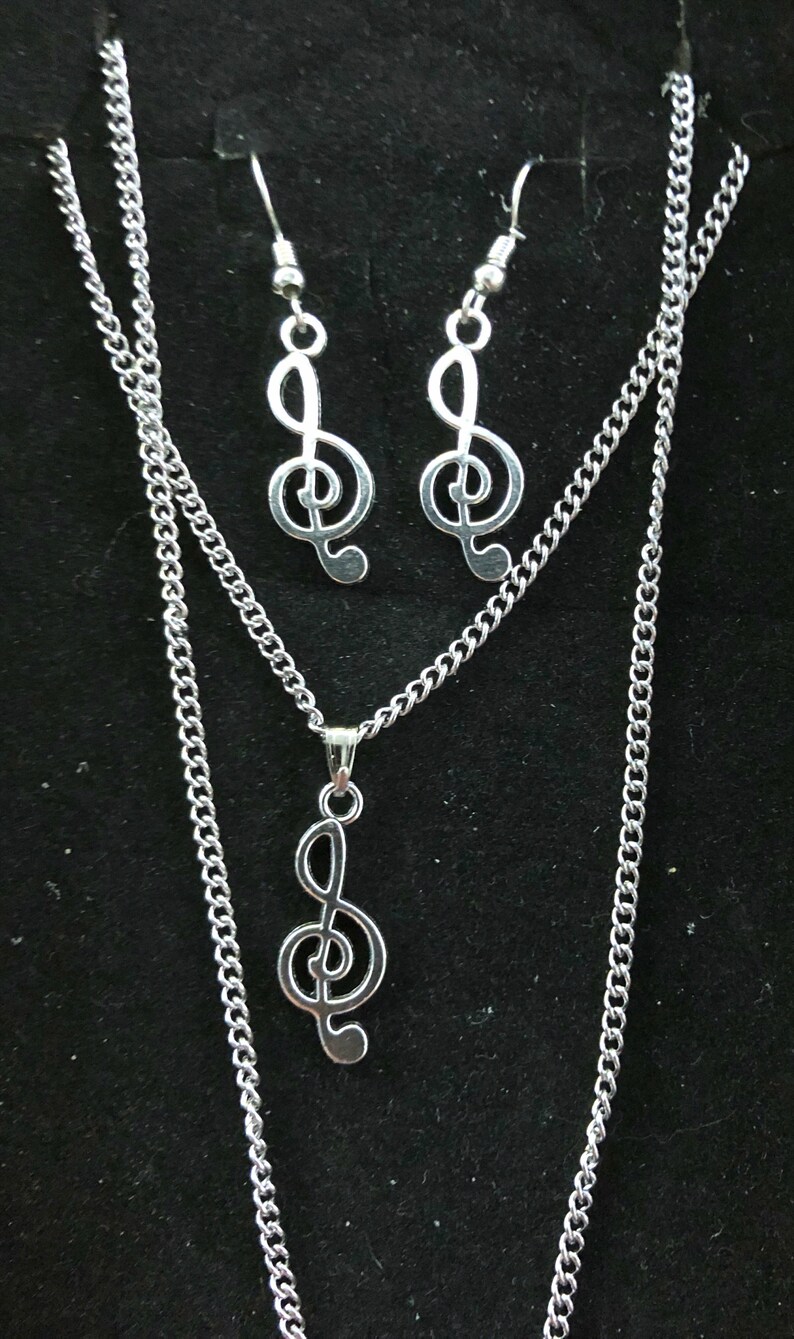 Stainless Steel Necklace Braclet /& Earring Set With A Stainless Steel G Clef Music