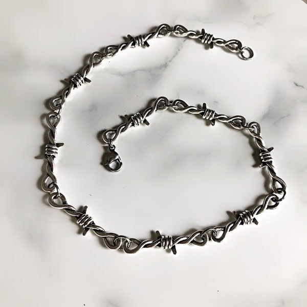 Collier en fil de fer barbelé grungy argenté | Bracelet en fil de fer barbelé | Parure de bijoux en fil de fer barbelé