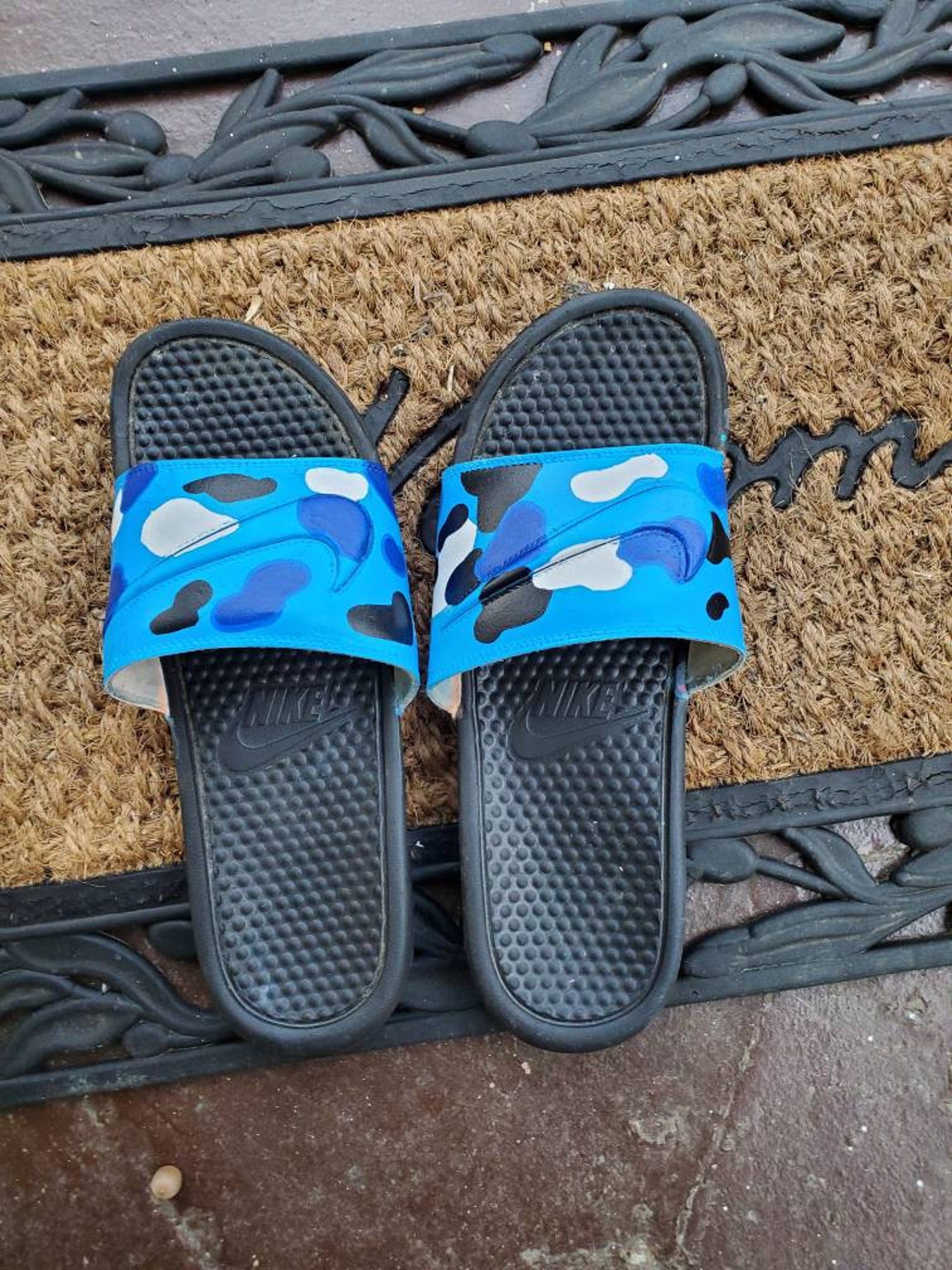 mens nike camo slides