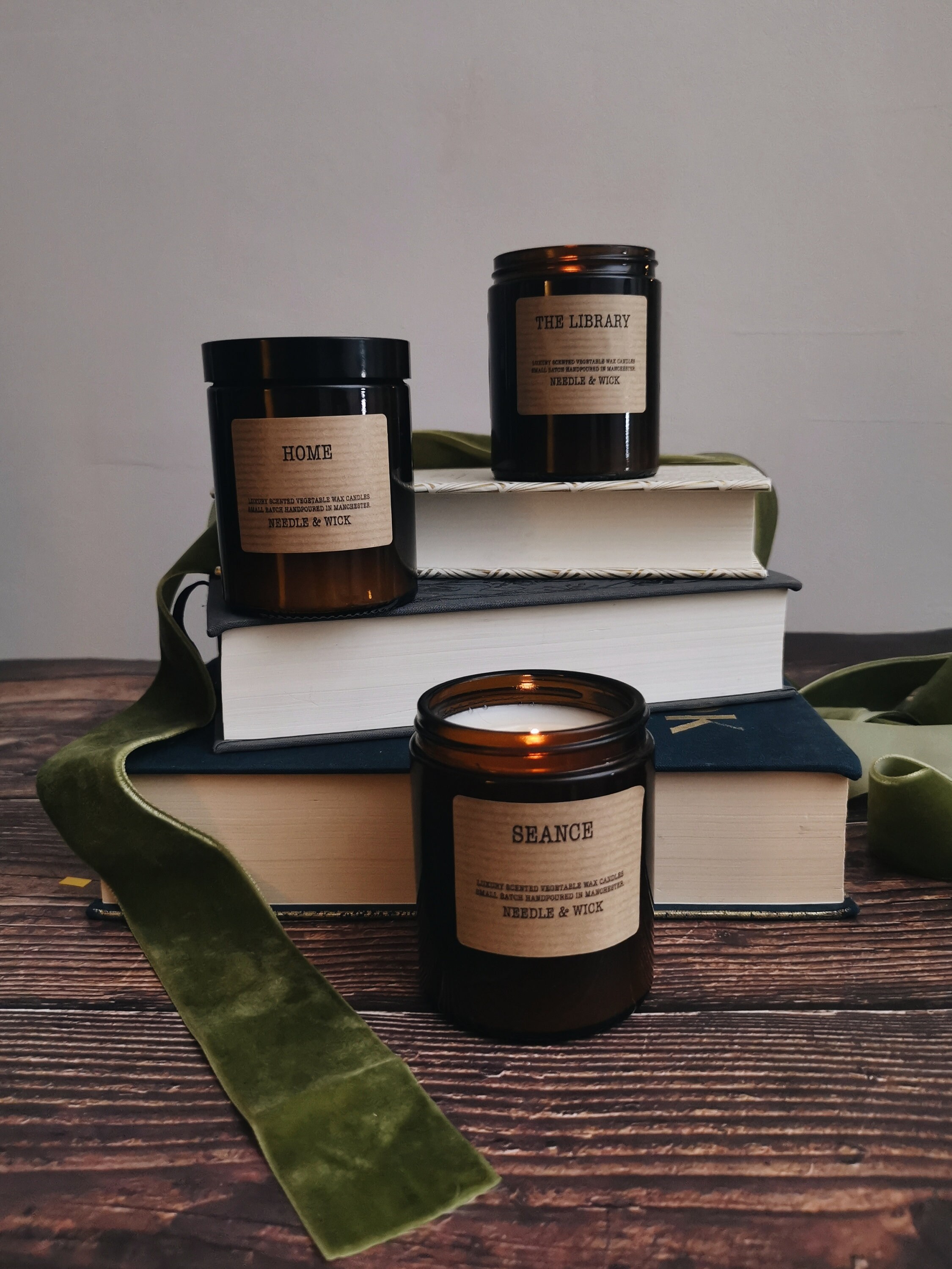 Vegetable wax candle. Eco friendly vegan cruelty free candle, woody, …
