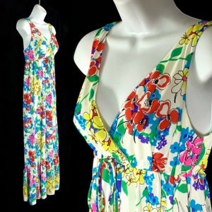 Vintage Hawaiian Maxi Dress, Tag Size P (Petite), White with Mod Tropical Designs