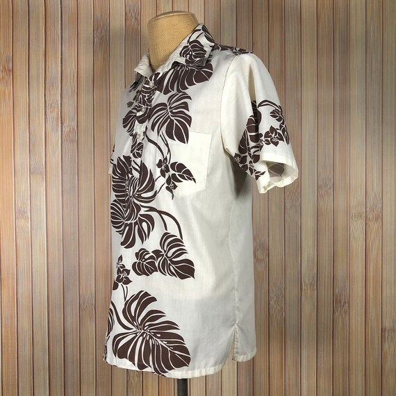 Vintage Hawaiian Shirt with Tropical Style Graphi… - image 10