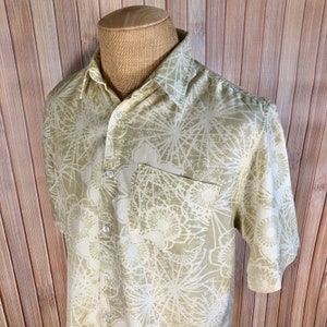 Hawaiian Shirt with Abstract Tropical Graphics, Size Large, Super Comfortable, Made by Op