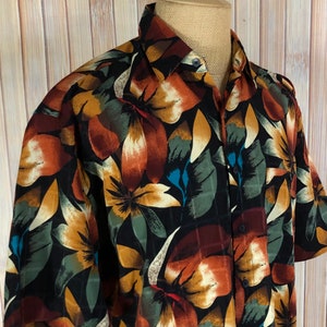 Hawaiian Shirt, Size XLarge, Vibrant Tropical Flowers, Made by Utopia