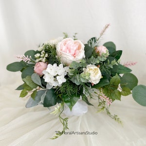 Garden Style Floral Arrangement | Soft Pink Floral Arrangement | Blush Floral Centerpiece | Blush Wedding Floral Centerpiece