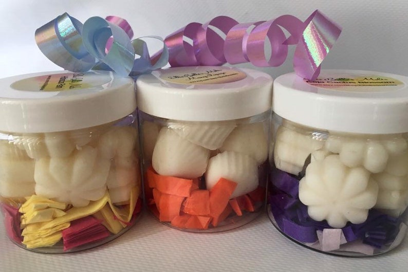 Cupcake or Flower Melts Cherry Pomegranate 100/% Wax Melts ~ No Dye Added ~ Vegan ~ 10 Seashell