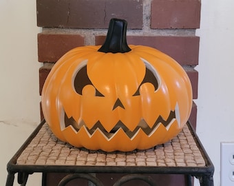Halloween Jack-O-Lantern Indoor/Outdoor pumpkin "Squatty"