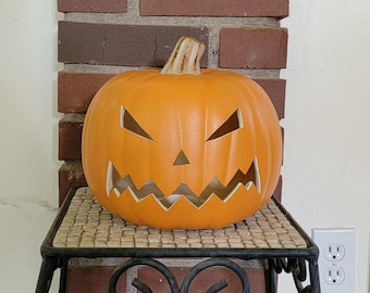 Halloween Jack-O-Lantern Indoor/Outdoor pumpkin