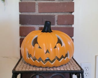 Halloween Jack-O-Lantern Indoor/Outdoor pumpkin "Squatty"