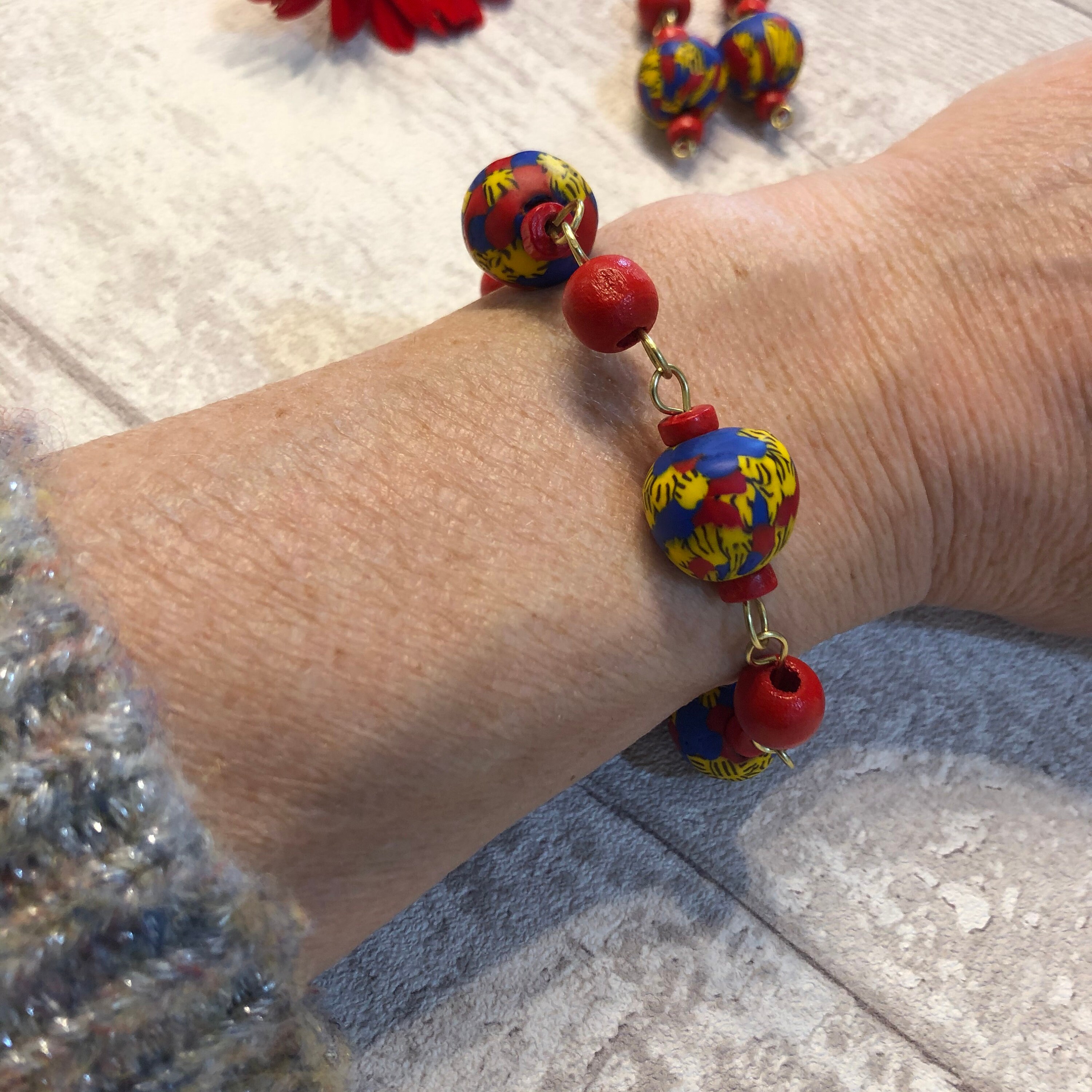 Boho-Armband bunt Krobo afrikanischen Perlen und rotem Holz | Etsy