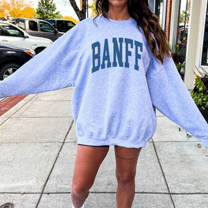 Banff Vintage Look Varsity Sweatshirt Canadá Grande Design de Texto Gráfico Crewneck Alberta Sweater Unissex Aconchegante Pullover Presente