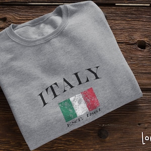 Italy Unisex Sweatshirt, Italy Vintage Style Painted Flag Crewneck Sweatshirt, Italy Shirt, Italian, Italy Gift, Long Sleeve Shirt