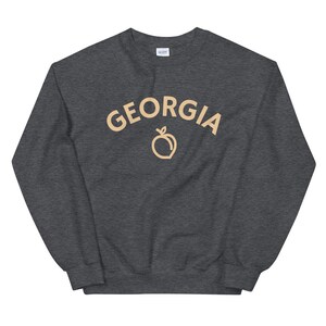 Georgia Sweatshirt | Georgia Peach Vintage Style Unisex Crewneck Sweatshirt | Georgia Shirt | Georgia Gift | Georgia Souvenir