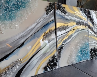 Blue Resin Geode Wall Art: Modern Abstract Painting with Crystals