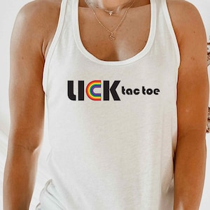 LICK tac toe LGBTQ Pride Tank Top, LGBTQ Pride Shirt, Lesben Geschenk, Lesbische Freundin, freches Lesben Top, Queer Frauen Pride Top