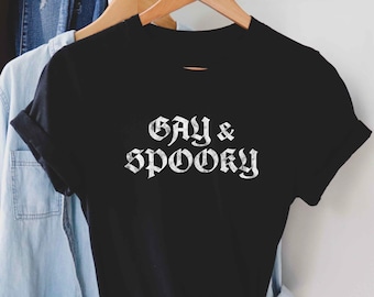 Gay & Spooky Funny Halloween Shirt, Pride Queer Rights LGBTQ Unisex T-shirt, Gay Spooky Pride Goth Outfit, Lesbische Biseksuele Retro Cute Tee