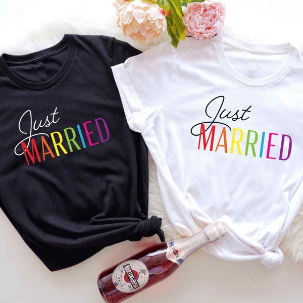 Camisa arco iris LGBTQ recién casada, camiseta de luna de miel gay, compromiso lésbico, regalo de boda de dos novias, recién casado gay, esposa lesbiana, marido gay