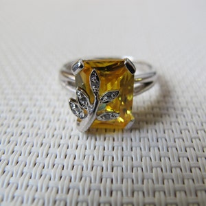 Yellow Quartz 925 Sterling Silver with 18K White Gold Plated Ring SSR37