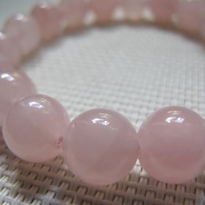 9-10mm Round Rose Quartz Elastic Bracelet A32