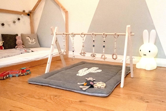 Portique d'Eveil en Bois pour Bébé Plus 3 Mois avec 3pcs