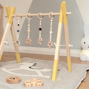 Portique Eveil Bebe Bois Vert Et Mobiles Suspendus Made In Etsy