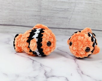 Crochet Mini Clownfish plush /Charm