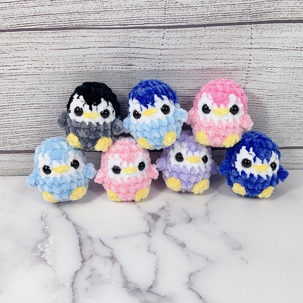 Crochet Mini baby penguin plushie /Charm