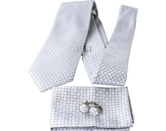 Gray Tie and Pocket Square Set - Minimalist Ties, Mens Gray Plaid Business Office Tie