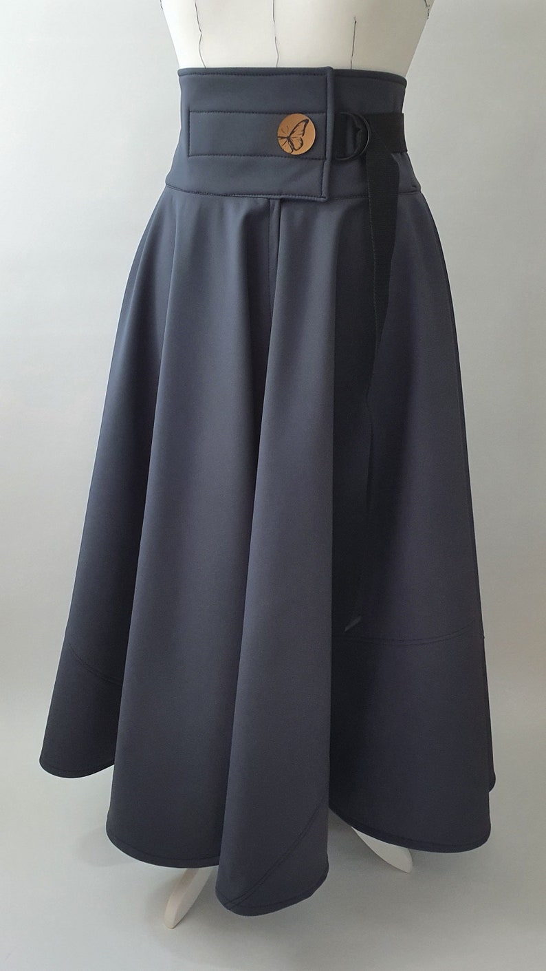 Riding skirt with wrap waist made of softshell image 2