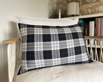 Coussin décoratif en tartan écossais bleu Bloomsburry