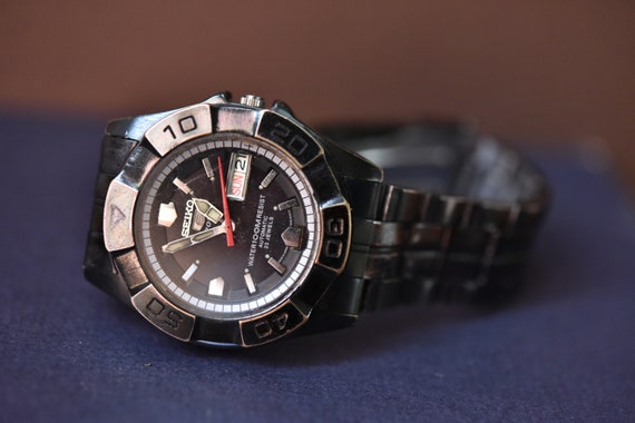 Vintage 1970's Seiko Turtle Automatic Diver Black 6309 - Filigree