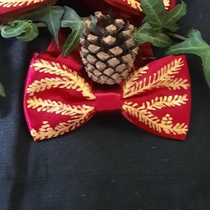 Red and gold children&#39;s bow tie, made in France