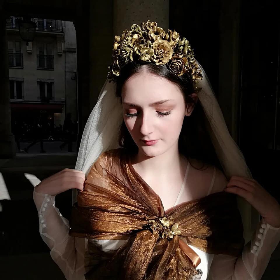 Gold Floral Bridal Tiara, Dried Flowers and Bark  display picture 1