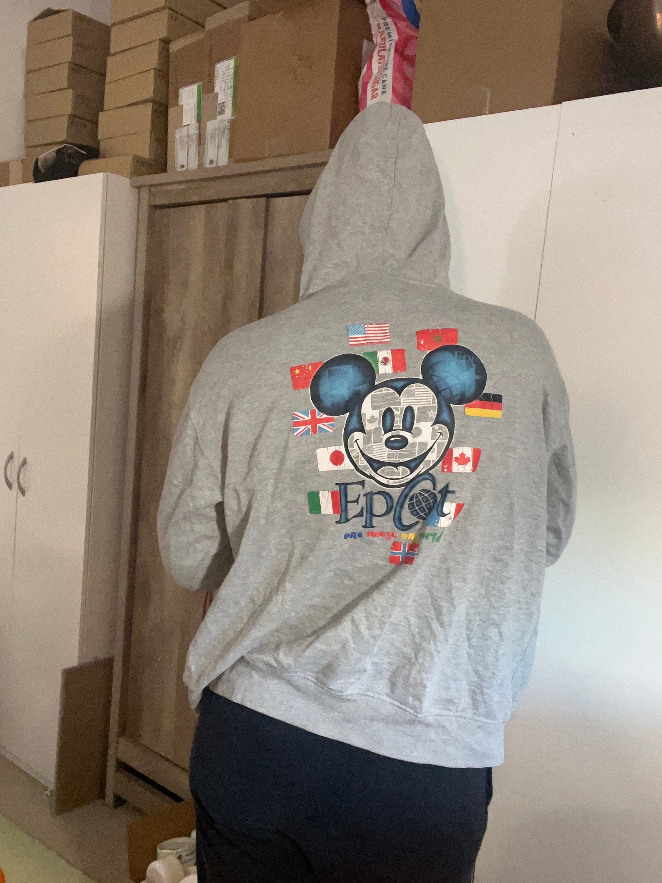Disney Epic Mickey グレー ジャケット Disney Mickey Plus One Adult Unisex Zip Up Hooded Fleece