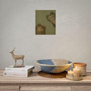 Art mural deux grenouilles curieuses, affiche grenouille vintage, impression animal drôle, décoration nature maussade, cadeau original pour amateur de grenouille image 5