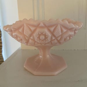 Fostoria pink jelly bowl.  Pristine condition.  Circa 1950s.