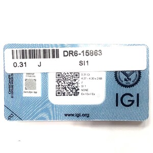 Igi Certified .31 Carat Si1 /J Round Brilliant Cut Natural Diamond