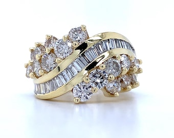 18k Yellow Gold Baguette Diamond & Round White Diamond Wavy Band Ring Size 7