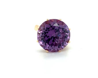 Vintage 14k Yellow Gold With Round Purple Amethyst Solitaire Ring Size 4.75