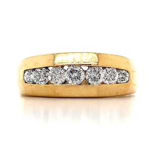 Men&#39;s 14k Yellow Gold Channel Set Round Diamond 7 Stone Angled Band Ring