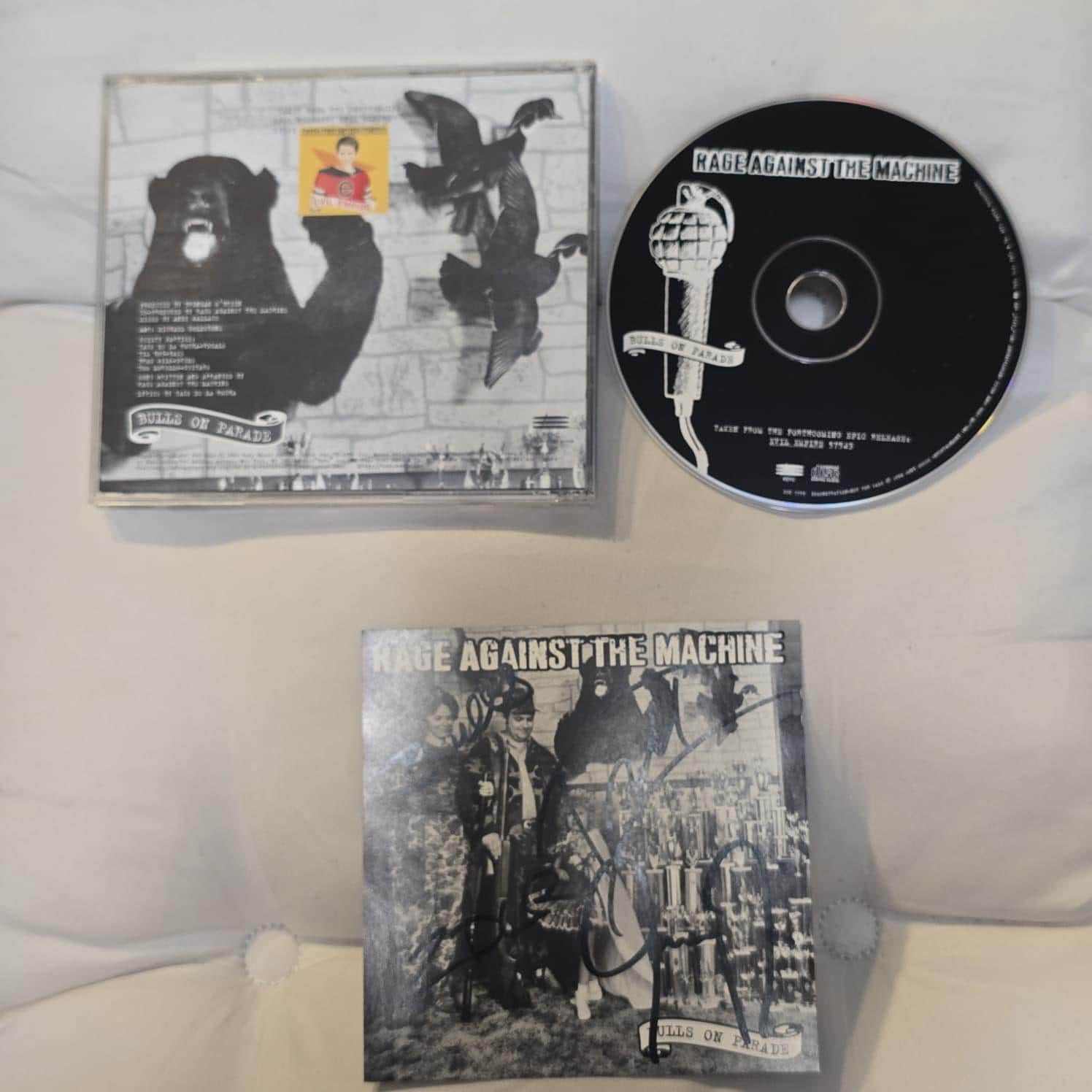 レア　Rage Against the Machine サインCD レイジ RAGE AGAINST THE MACHINE (レイジ・アゲインスト・ザ・マシーン