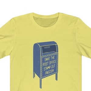 Maglietta unisex Save The Post Office Stamp Out Fascism - Maglietta anti-Trump e anti-fascista, supporta la maglietta della cassetta postale USPS
