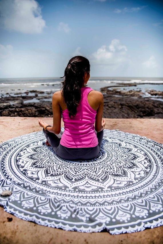 Tapestry Round Beach Yoga Mat Picnic Throw Cotton Towel Indian Roundie Hippie
