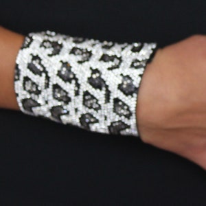 Animal print cuff crystal bracelet, Bling cuff bracelet, Statement jewelry, Handmade beaded bracelet-Bracelet femme-Bling bracelet