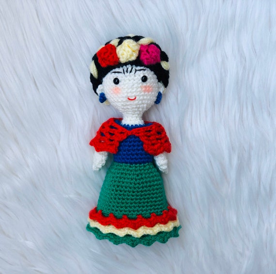 frida kahlo de amigurumi