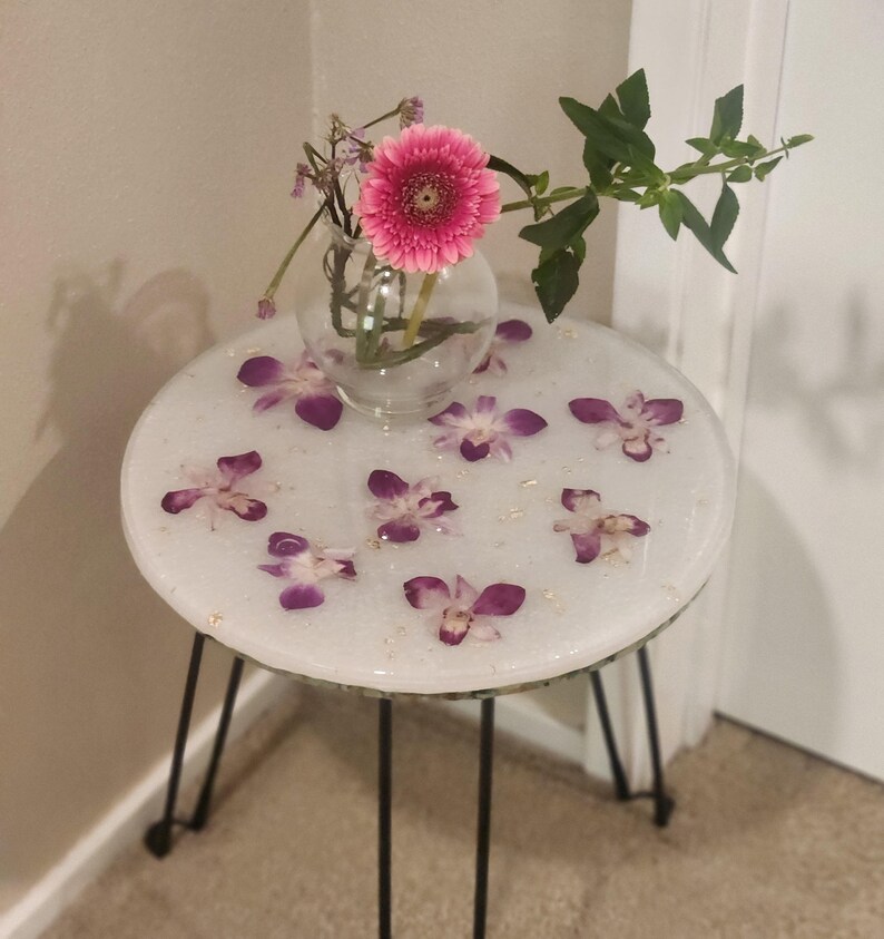 Resin Flower Coffee Table, Handmade Botanical Side Table, Real Dried ...
