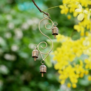 Rustic farmhouse S Style 1.5 inch 3 Bells Wind Chimes For crafts Outdoors Home Office Garden Decorations & Memorial Gift for Love